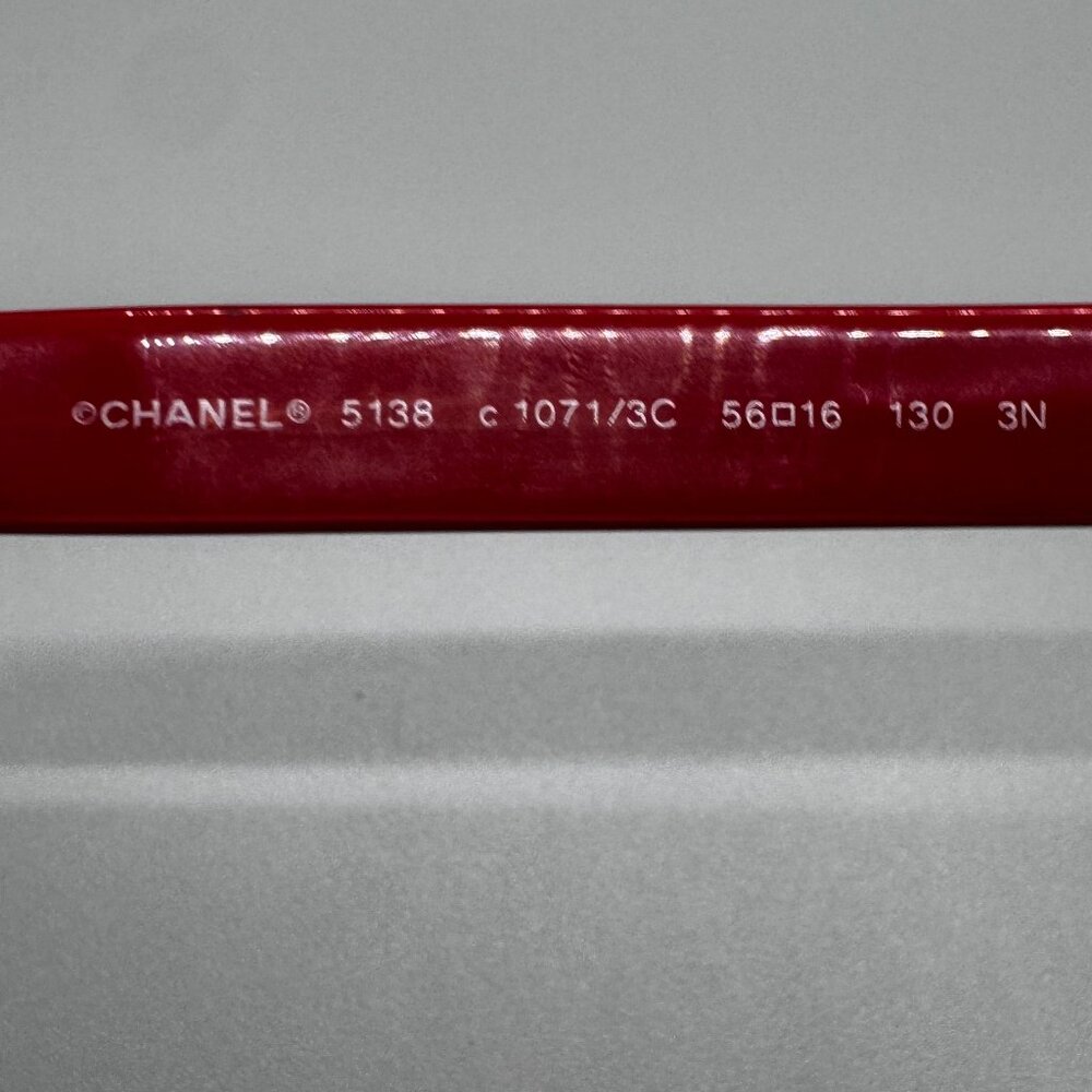 CHANEL Red & Navy Oversized Sunglasses with Multicolor Logo - Picture 7 of 16